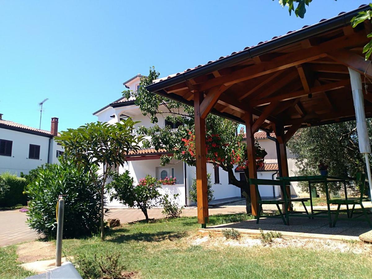 Apartment Ivana Novigrad Istria Exterior foto